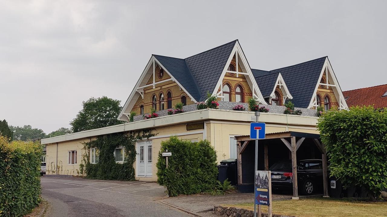 Akzent Hotel Alte Direktionsvilla Kupfermuehle Харрисле Экстерьер фото
